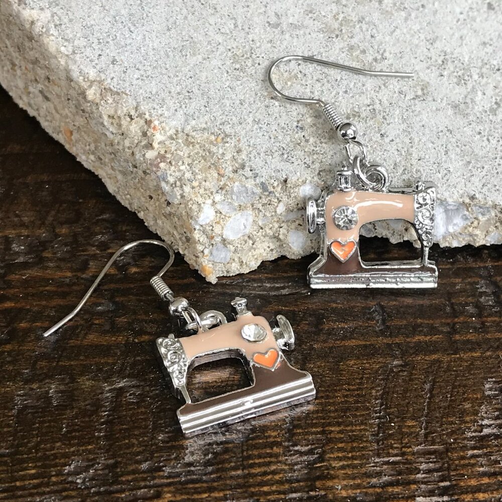SEWING Machine Sew Quilt Craft Dangle Earrings